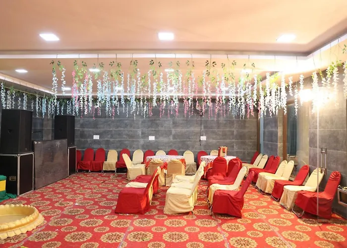 Raghav Inn