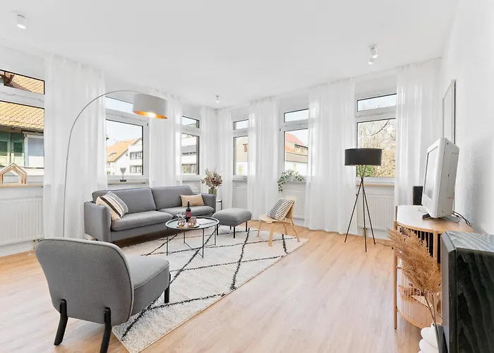 Helle zentrumsnahe familienfreundliche Ferienwohnung