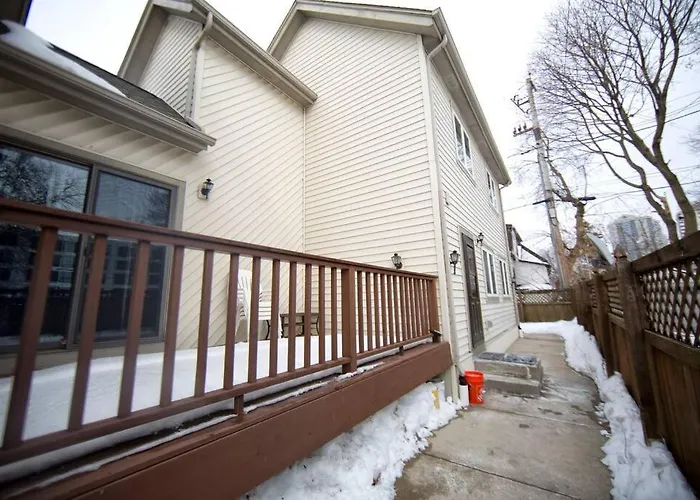 Tucked Away Off Brady - 4 Beds
