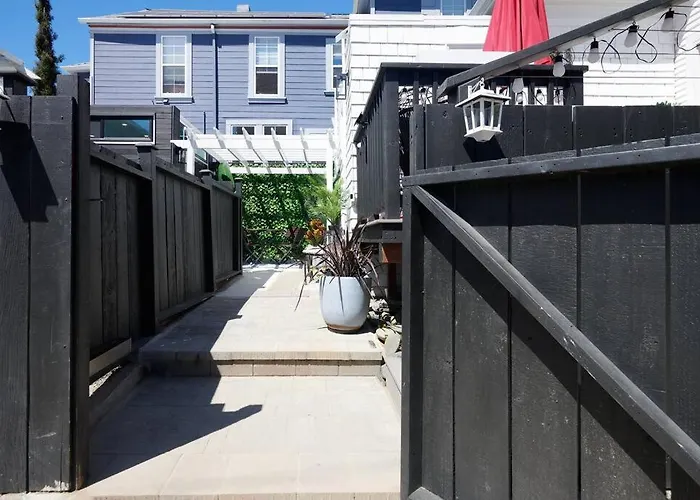Tiny Living; Big Style