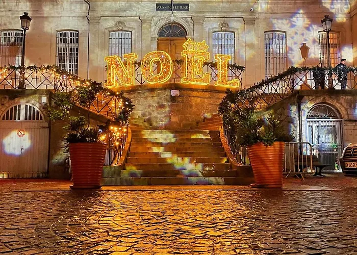 Le Petit Delphia