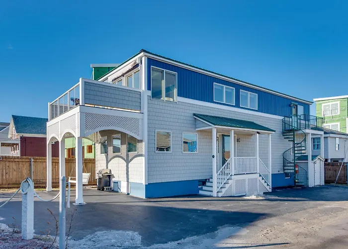 Wells Beach House W/ Ocean-View Deck