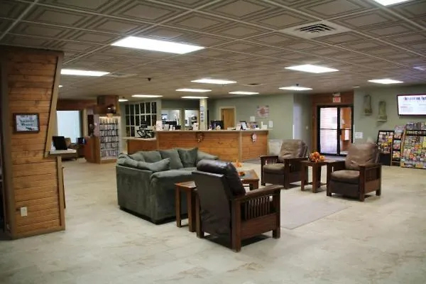 Dells Retreat At Tamarack & Mirror Lake Resort