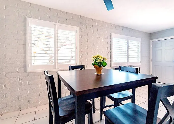 Alegria Corner - Charming Dog-Friendly, 2Br-1Ba With Pool, Mountain Views