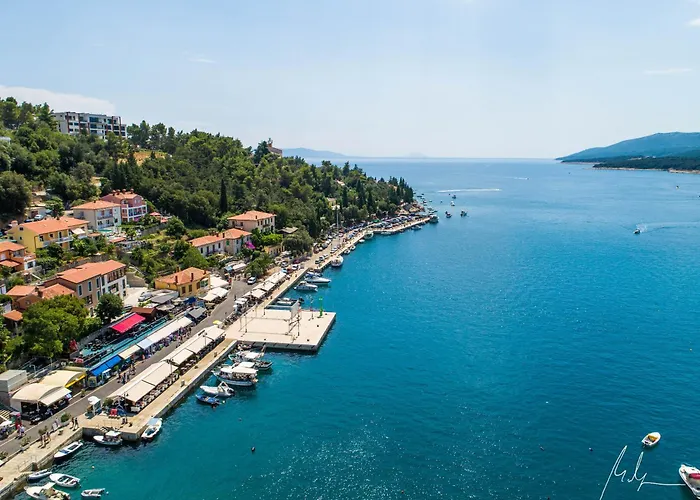 Apartment Angie - Intermezzo With Sea View In Center Of Rabac