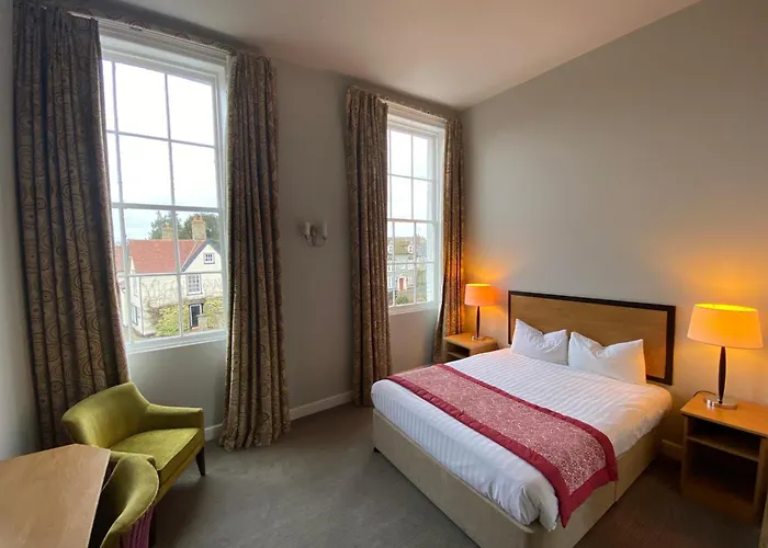 The Riverside House Hotel