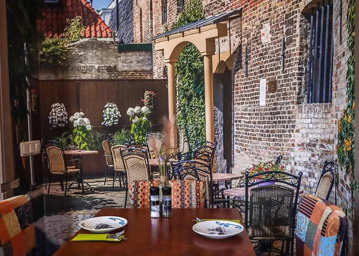 Hotel Almenum - Het Sfeervolle Stadslogement -