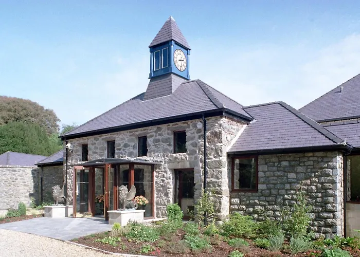 Tre-Ysgawen Hall & Spa
