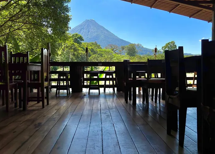 Arenal Monara