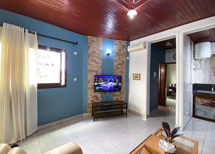 Double Twins Hotel & Suites