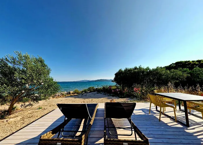 Jazine beach villas