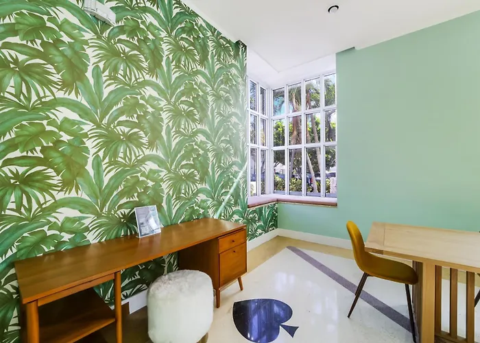 Tropics Hotel Miami Beach