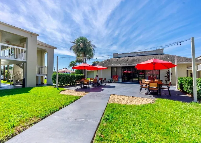 2 Beds With Pool, Parking, Wi-Fi & Smart Tv