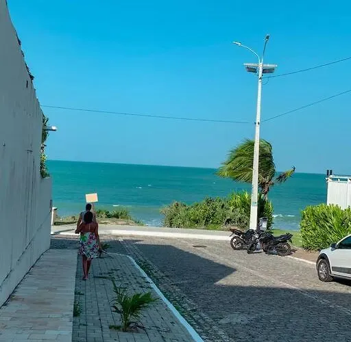 Apartamento azul no condomínio Mar de Cotovelo