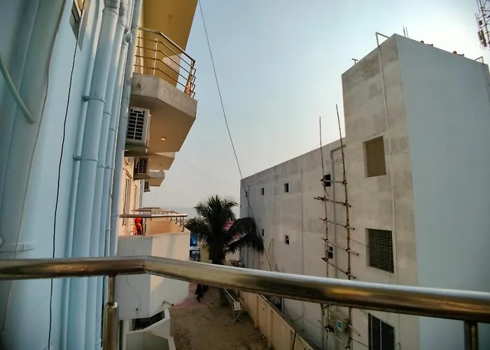 Hindusthan Inn - On Beach