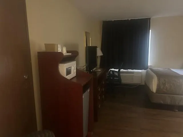 Baymont By Wyndham Battle Creek/I-94