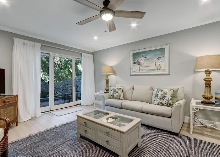 2107 Beach Wood