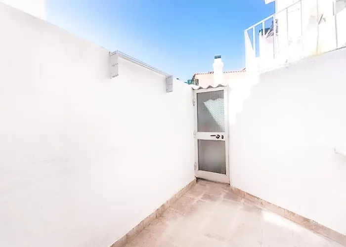 Sunny Cascais Apartment
