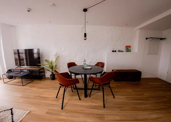 Highlight am Stadtplatz Mühldorf - C4S COME4STAY - 2 Zimmer Wohnung I bis zu 5 Gäste