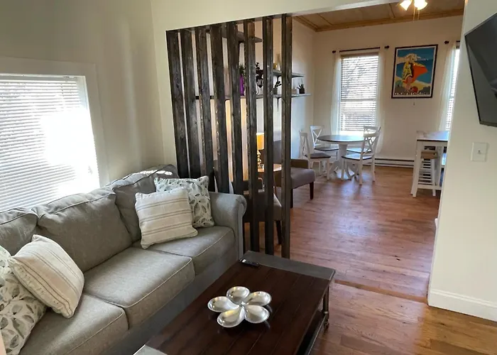 Quiet, Gated Oasis Near Downtown Lexington