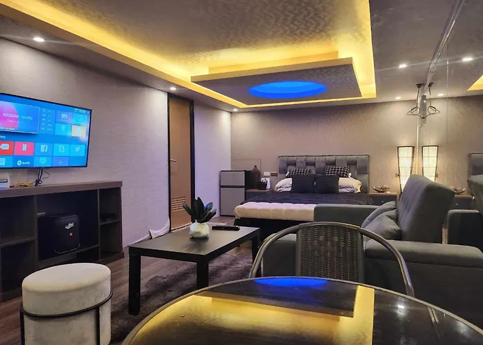 Avana Hills Boracay Liltime Deluxe Suite Balabag 