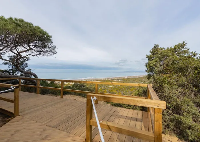 Cozy Beach Studio Retreat Near Lisbon With Sea View