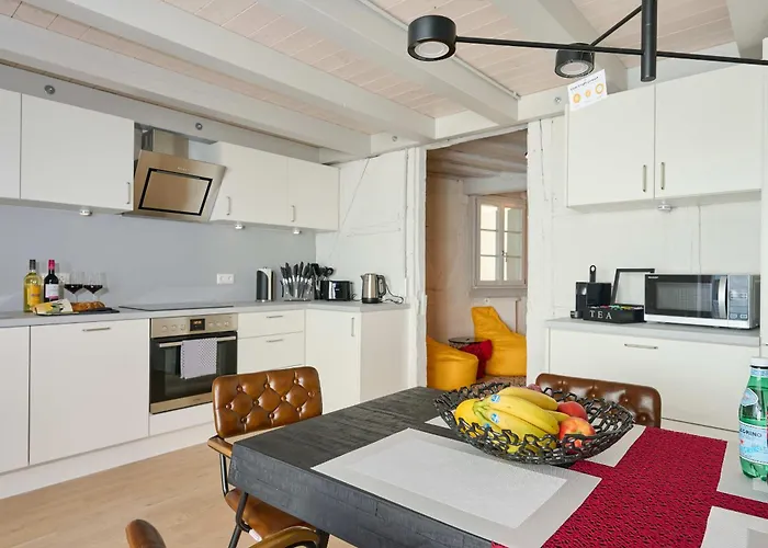 COZY SCHWABACH # frisch renoviertes Fachwerk # 100qm # Modern # Balkon # Netflix