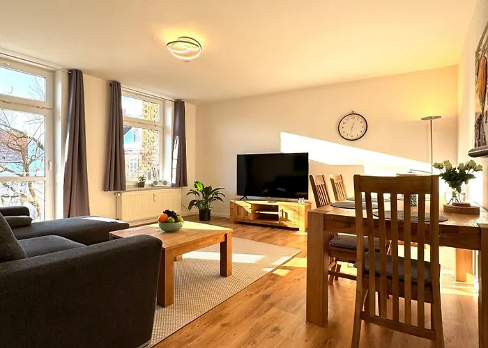 Schicke Wohnung im grünen Hinterhof
