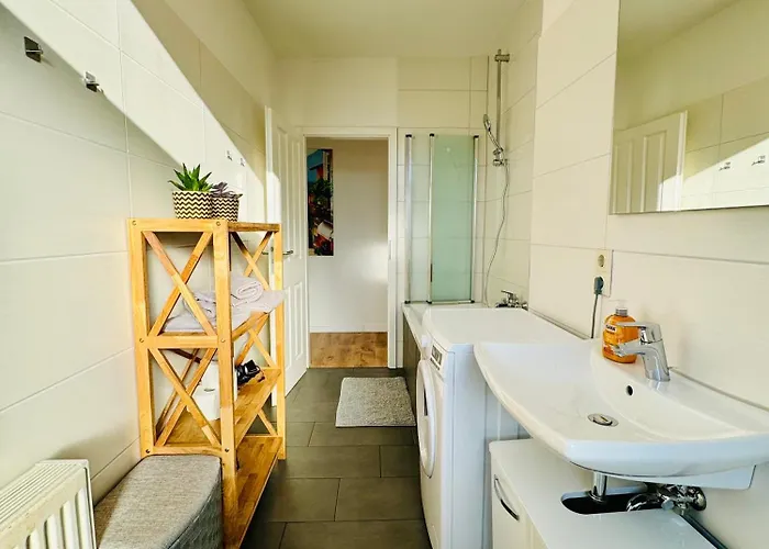 Schicke Wohnung im grünen Hinterhof