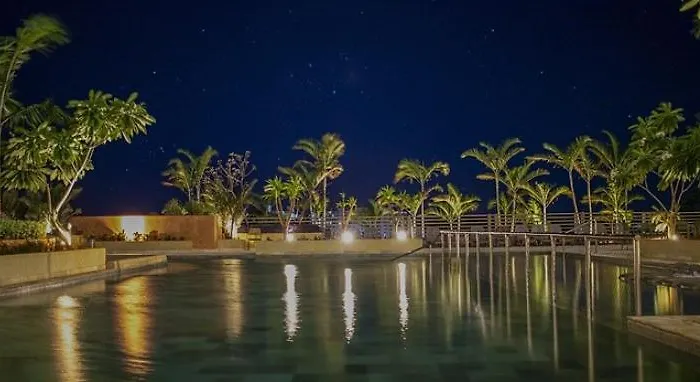 Hot Beach Suites