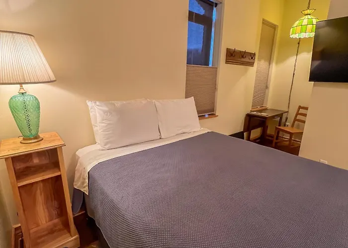 Elkader Suites