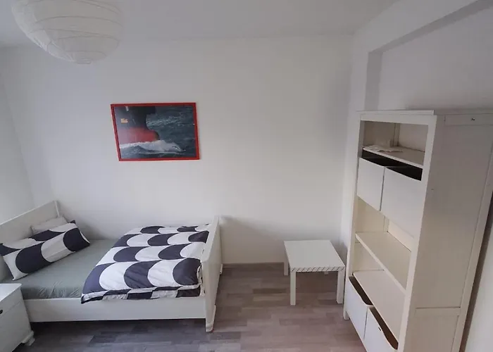 Große 3 Zi Wohnung auf der Pferde Farm