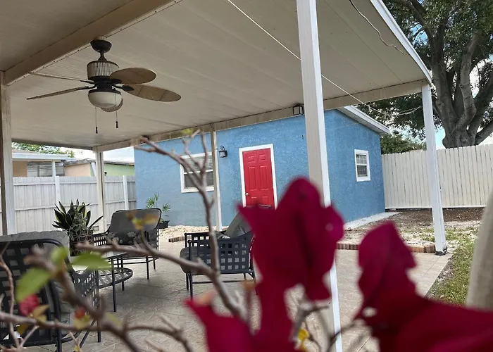 Loft Close To Downtown, Raymond James Stadium, Airport And Many More Places