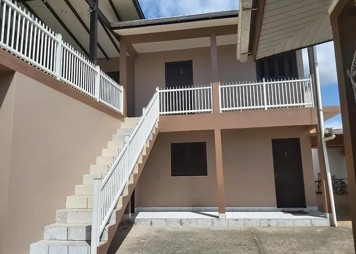 Apto com terraço coberto