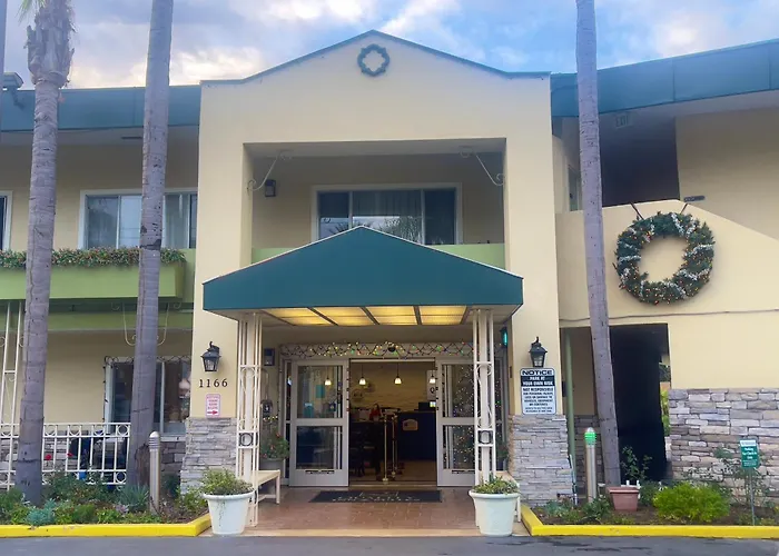 Quality Inn & Suites Anaheim At The Park