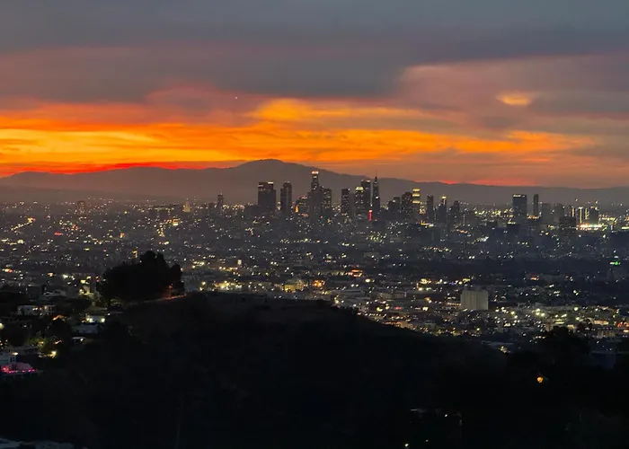 Hollywood Hills Jetliner Views At Studio 1080 Hollywood