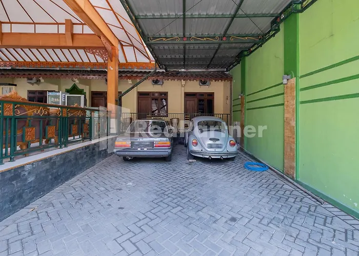 Hotel Wisata Ziarah Sunan Bonang Syariah Mitra Reddoorz