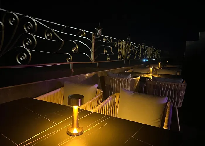 Hotel Cosmos