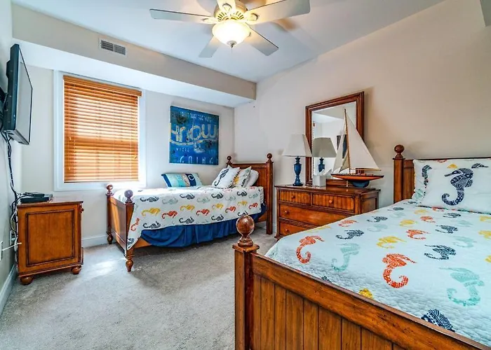 4-Bedroom Condo With Elevator And King Bed And Parking
