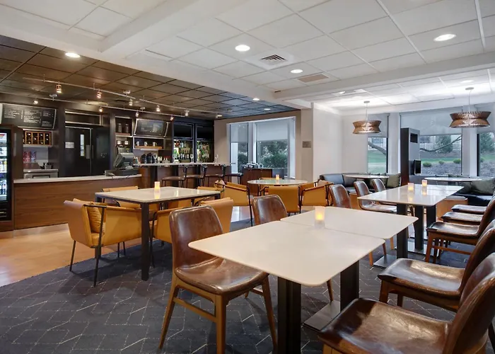 Courtyard By Marriott State College