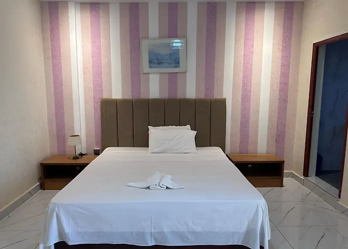 Apartments Plaza Hotel