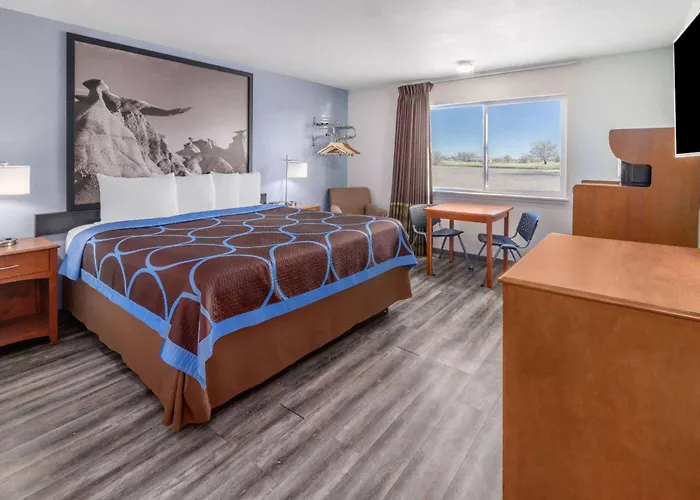 Super 8 By Wyndham Clayton