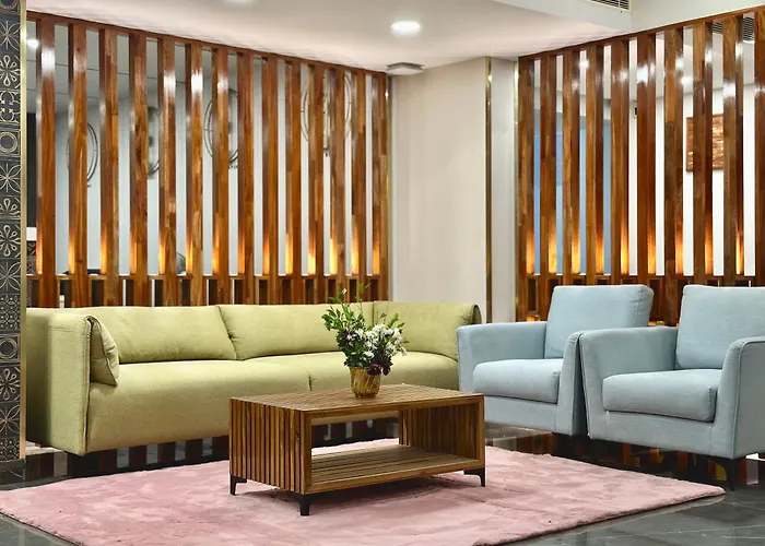 7 Apple Hotel Guruvayur