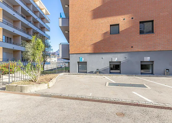 Imperial Of Lugano 3 With A Lake View Behind The Station And 10 Min From The Lake Of Lugano