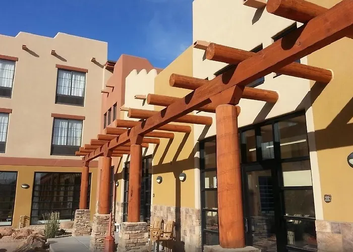 Moenkopi Legacy Inn & Suites