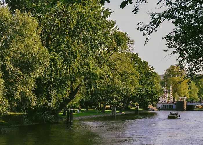 Amsterdam Lake Hotel