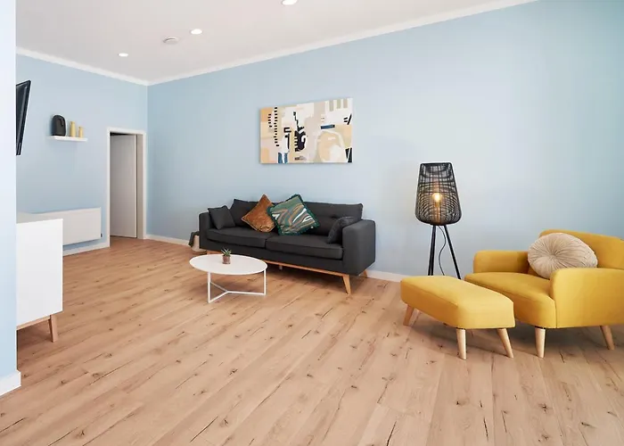 Design Apartment mit kostenfreiem Garagen Parkplatz im Zentrum