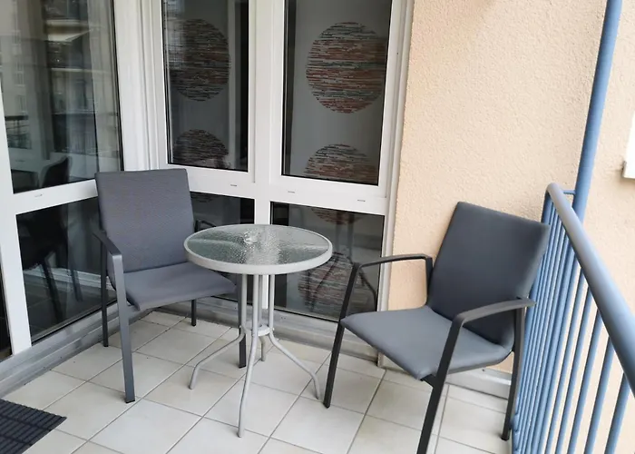 Komfortable 2-Zimmer-Ferienwohnung am Kurpark 111