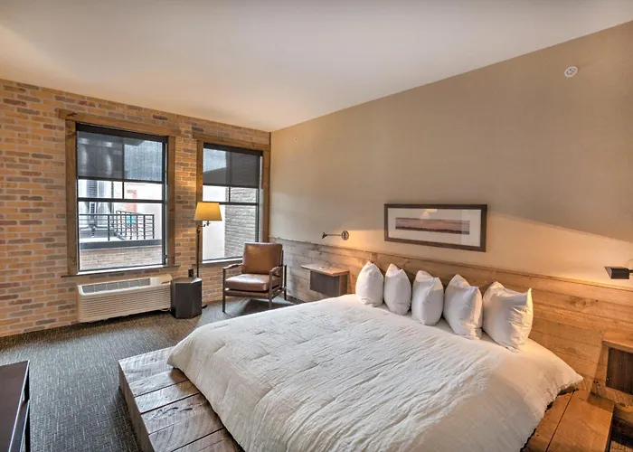 Hotel Crosby