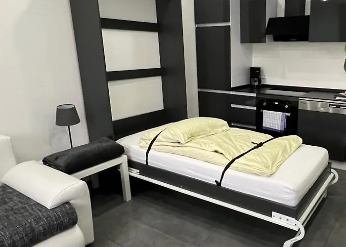 Schönes 2 Zimmer Apartment an der Stadt Grenze mit Klimaanlage